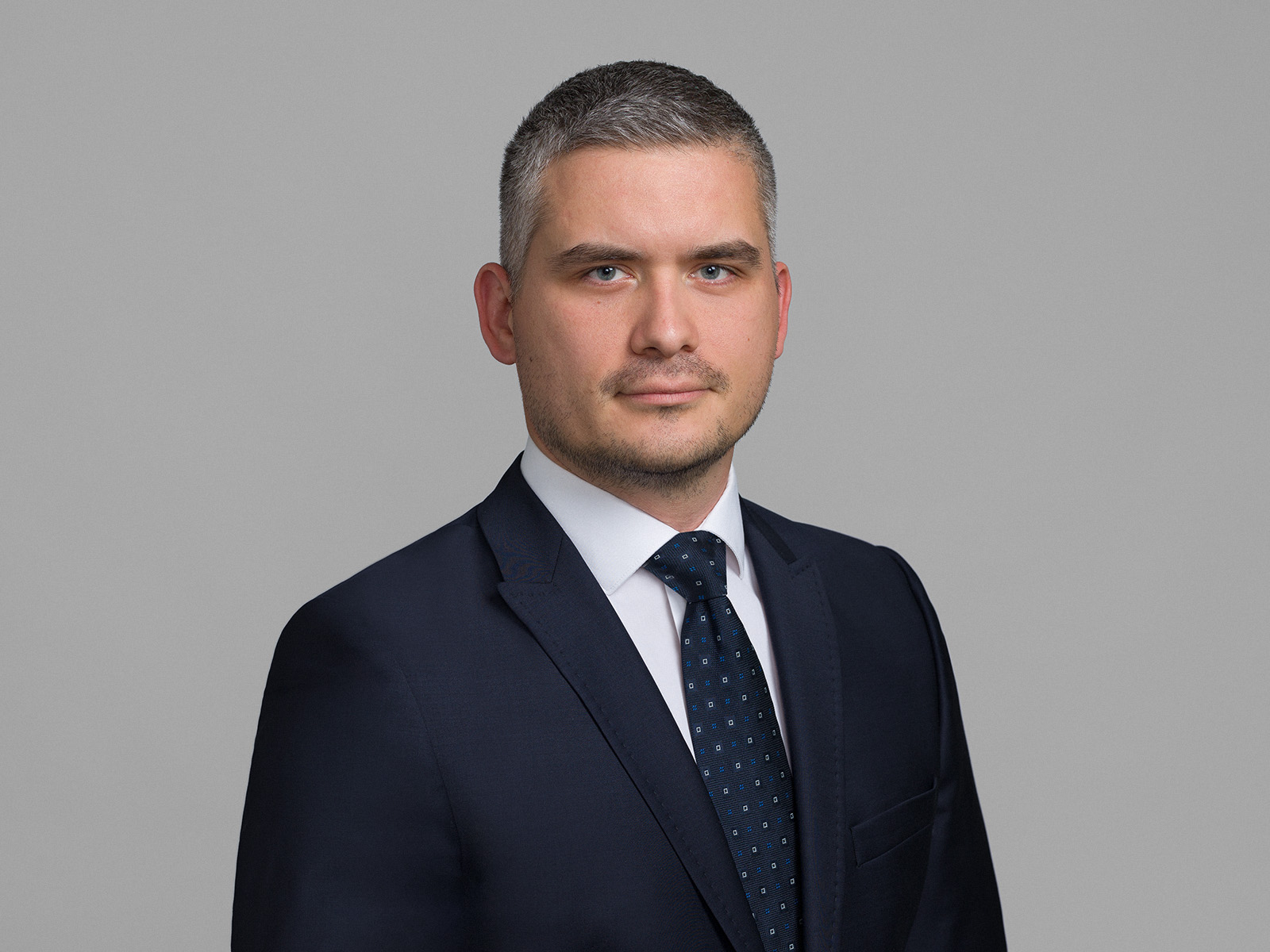 beolvasád, szétválás, cégformaváltás
